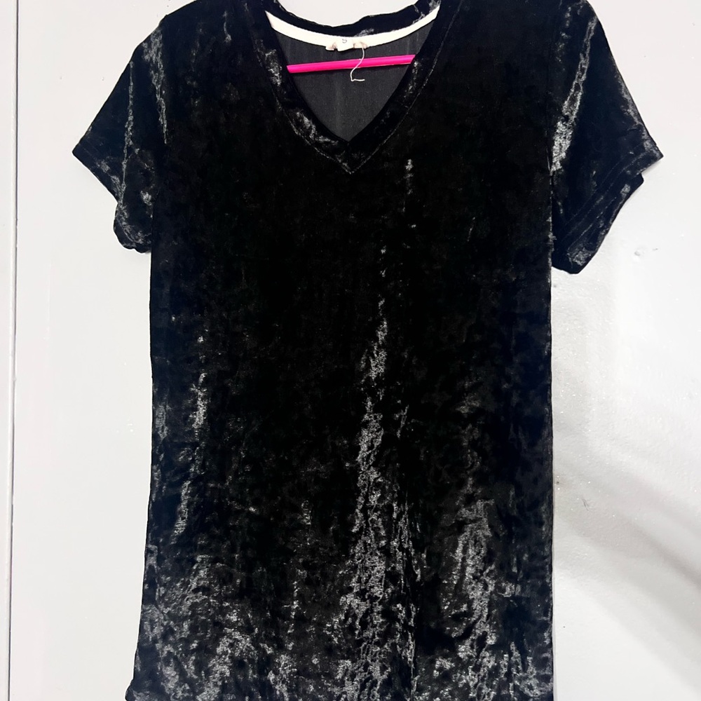 Luxurious Black Velvet Short Sleeve Top